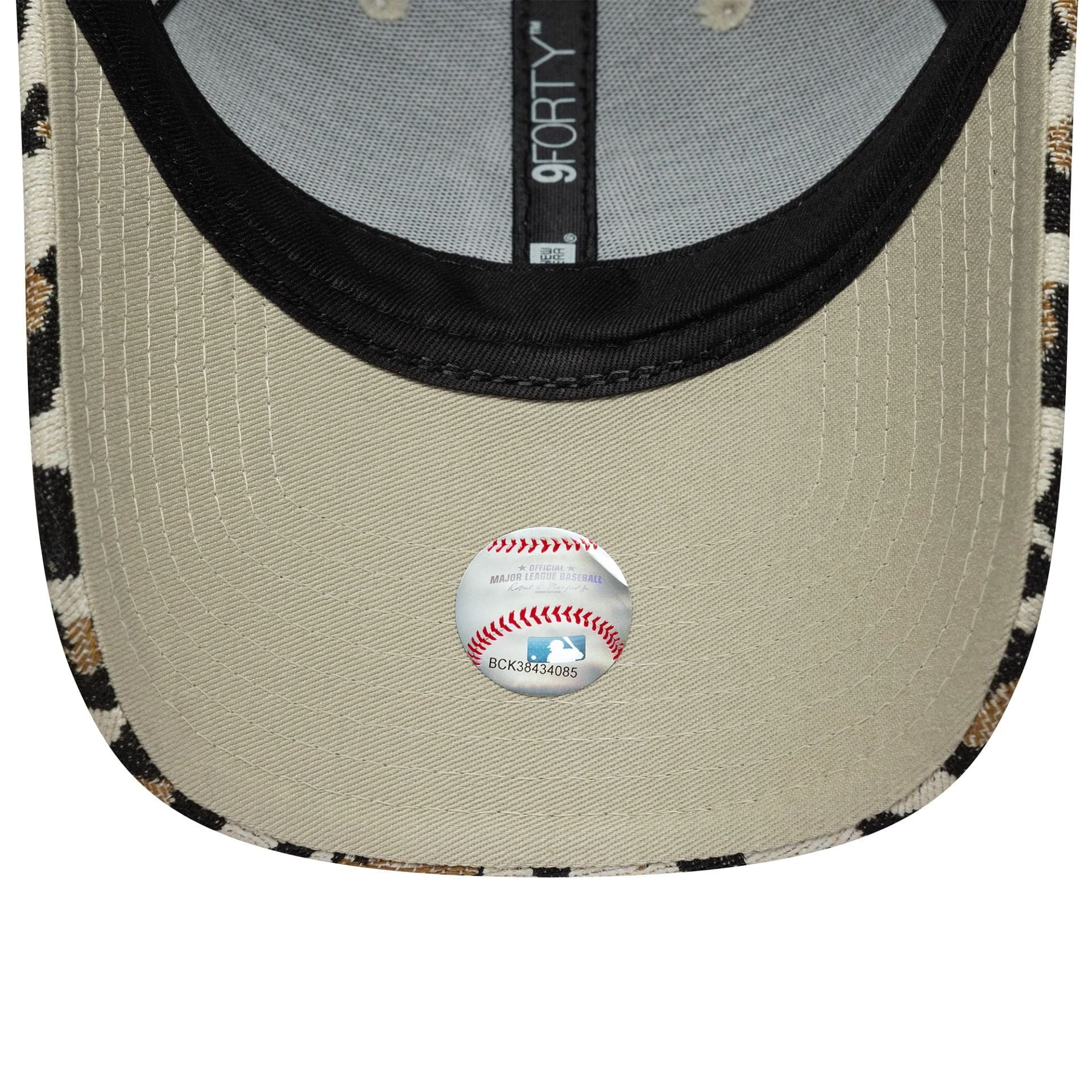 New Era NY Yankees 9FORTY Leopard Cap - CNEWE8354 - Coziness