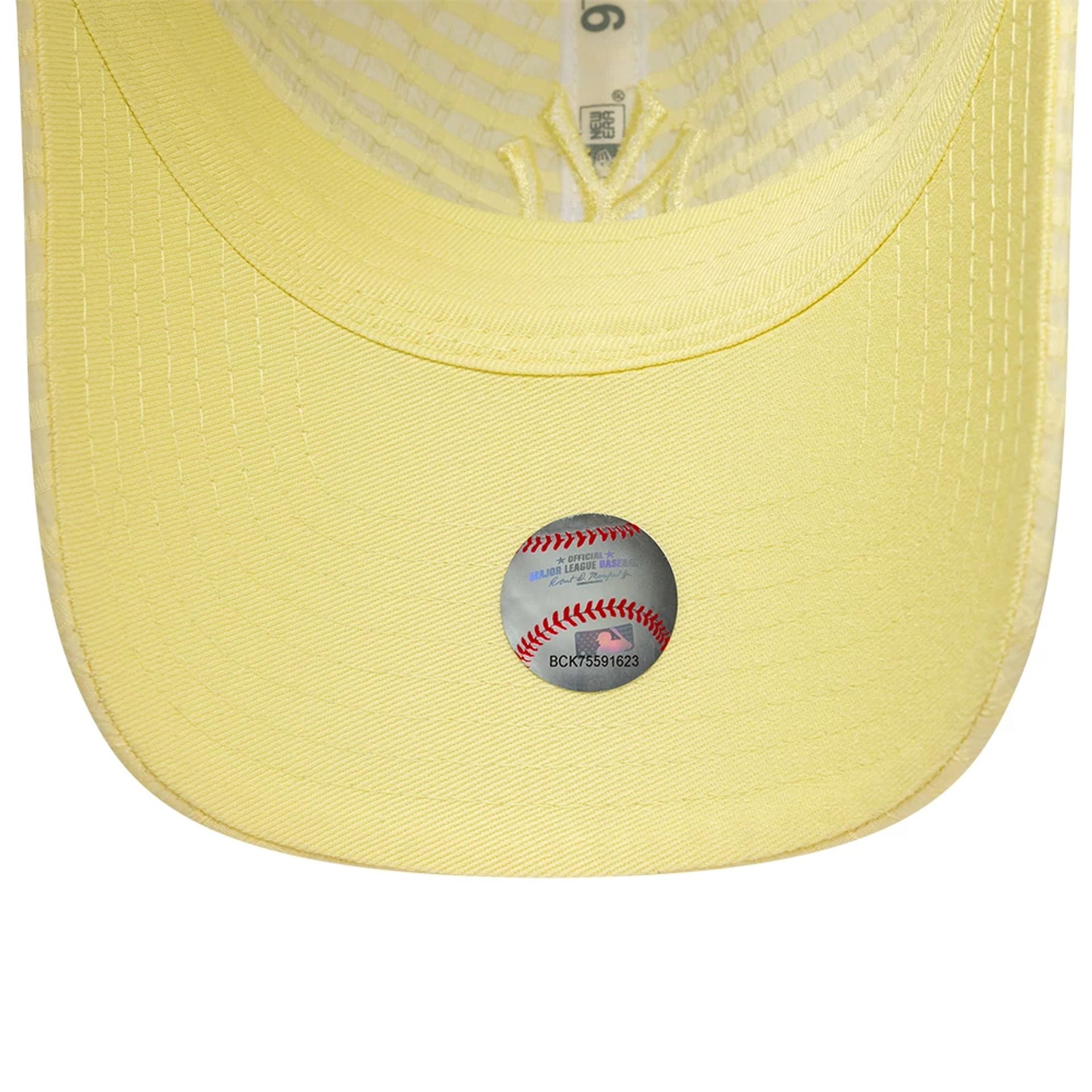 New Era WMNS SEERSUCKER 9TWENTY NEYYAN PYE - CNEWE10193 - Coziness