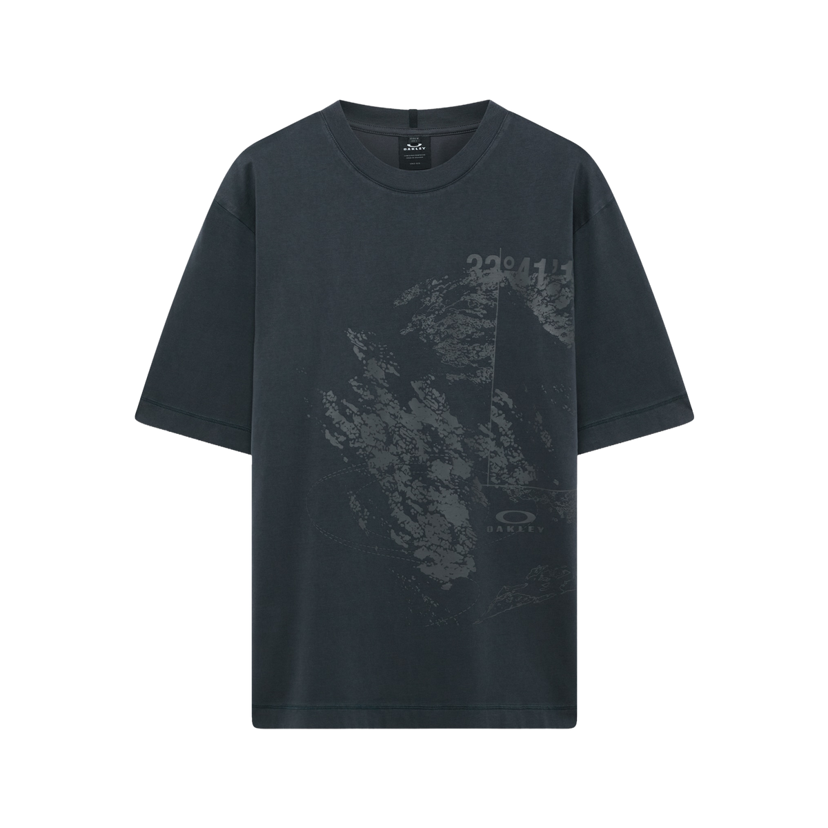 Oakley Origin Map Tee in Anthrazit, Vorderansicht der Ware mit Map-Print