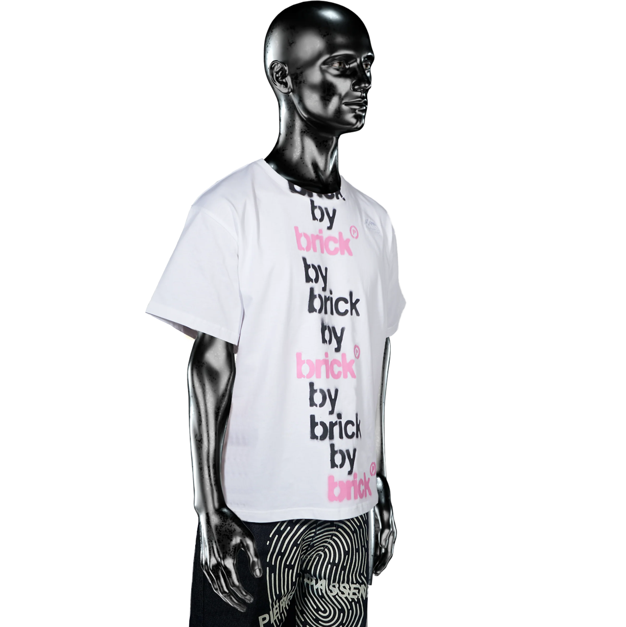 Pierre Bassene Brick by Brick T-Shirt Weiß - CPIEB6881 - Coziness