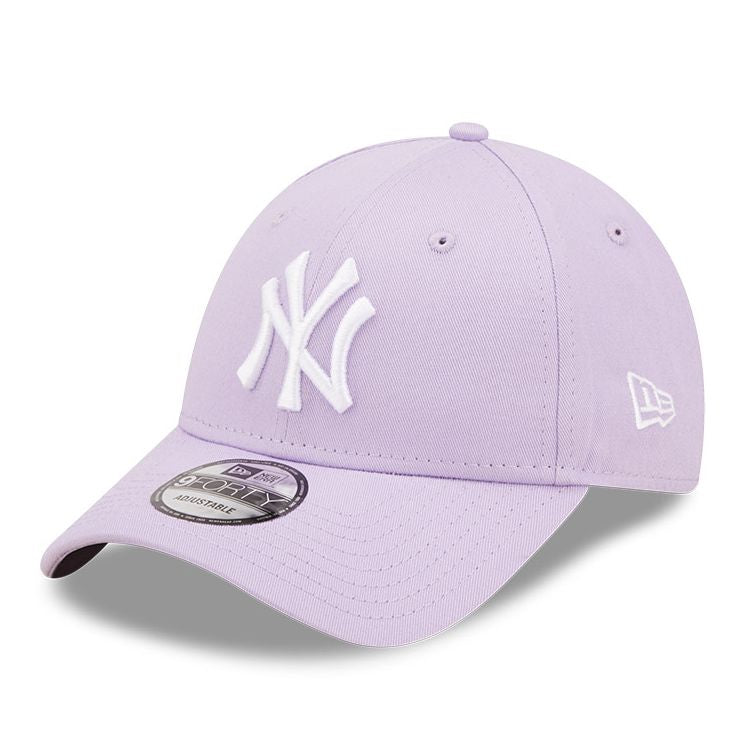 New Era League Essential 9FORTY Cap New York Yankees Lila