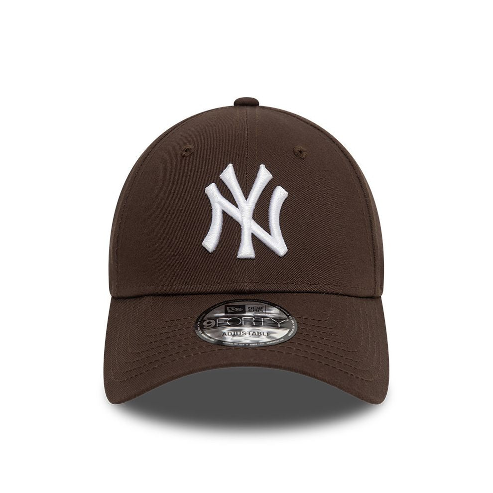 New Era Cap League Essential 9Forty New York Yankee Dunkelbraun