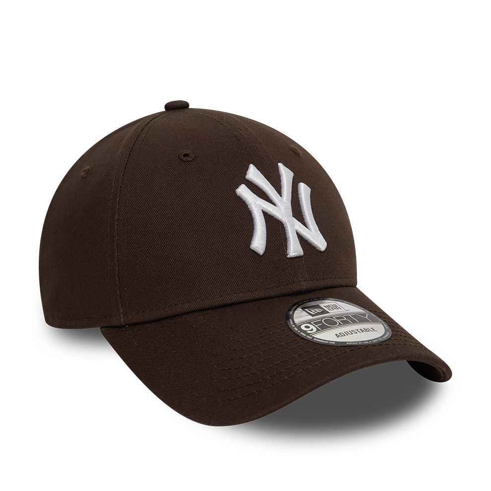 New Era Cap League Essential 9Forty New York Yankee Dunkelbraun