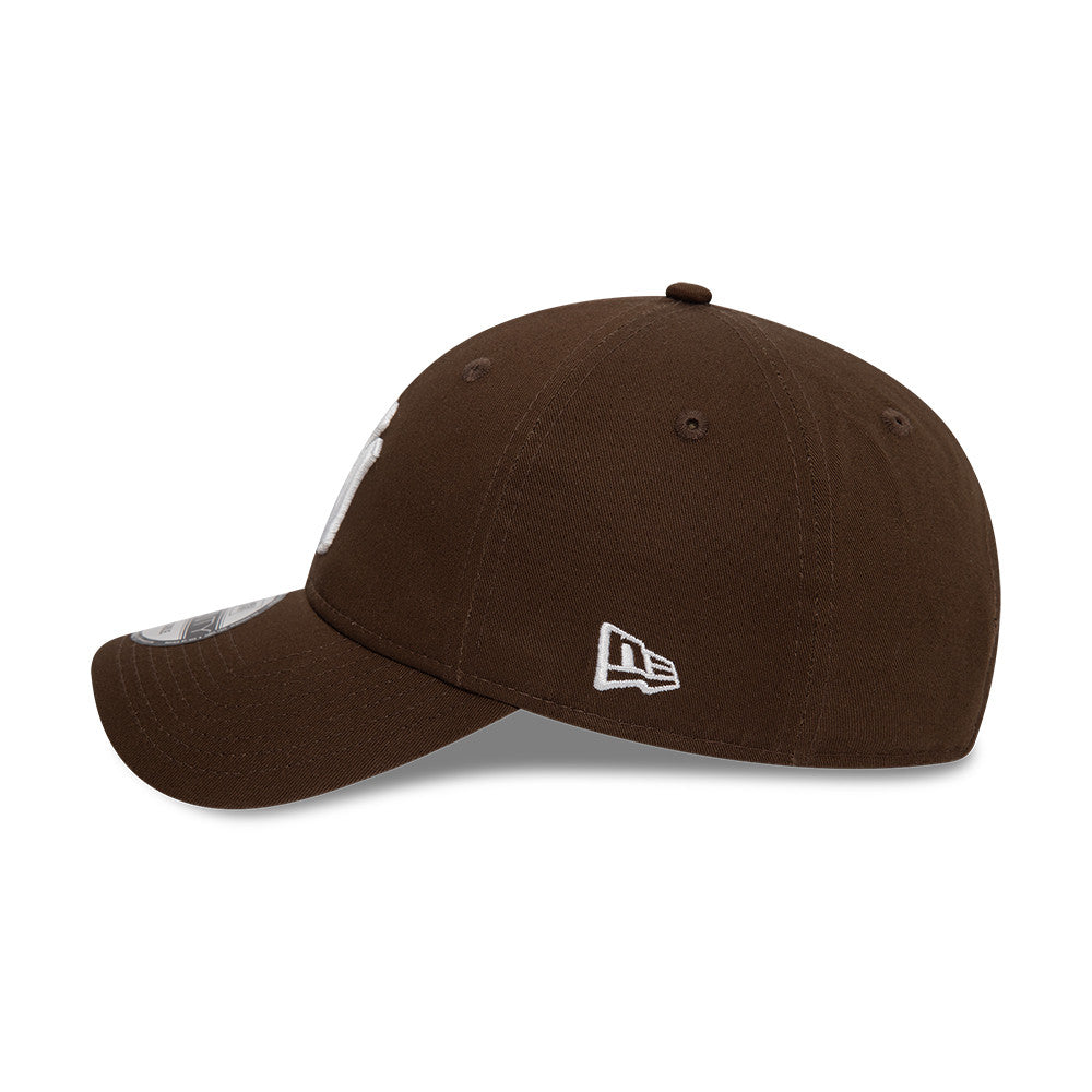 New Era NY Yankees 9TWENTY Cap Brown