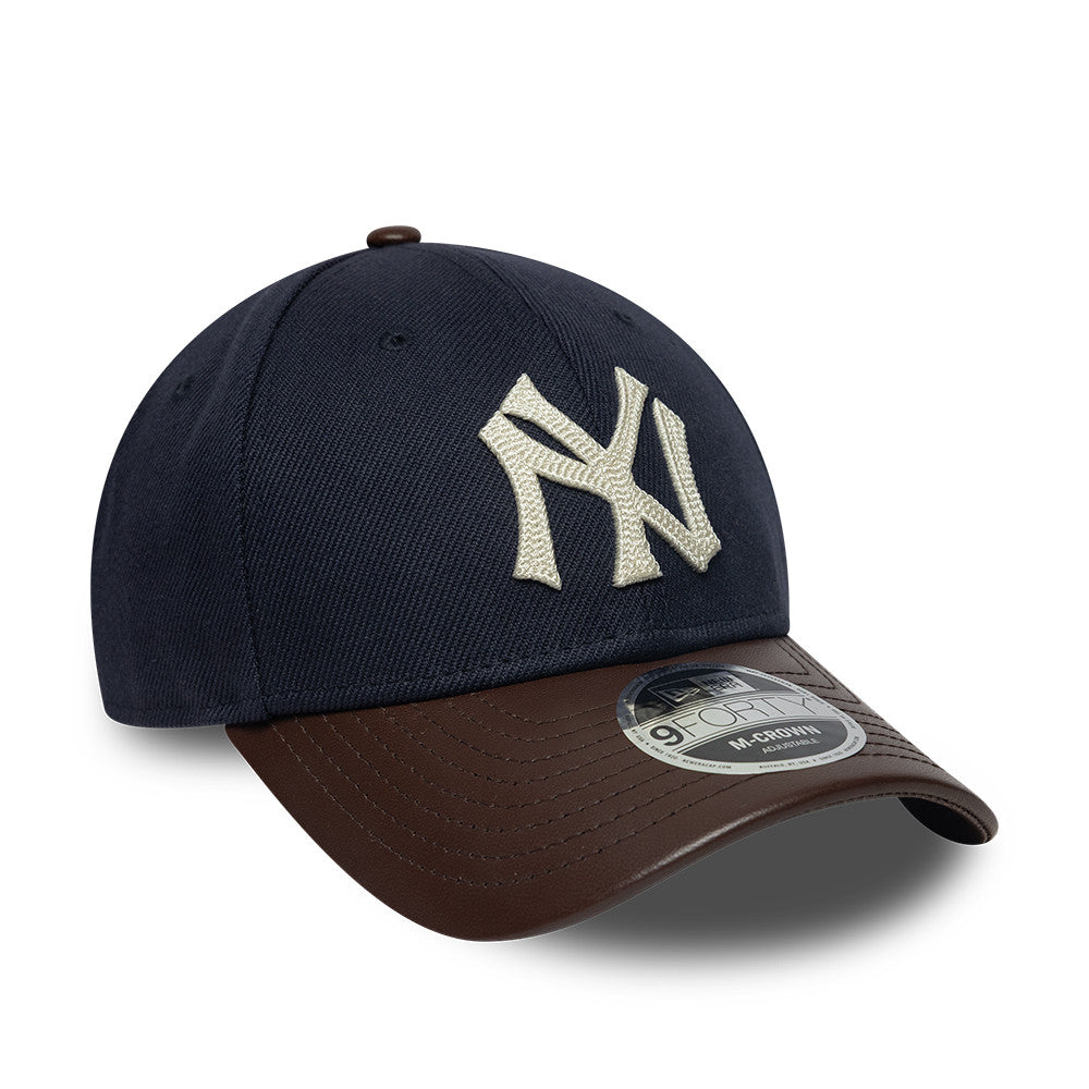 New Era NY Yankees 9FORTY Leather Visor M-Crown Cap