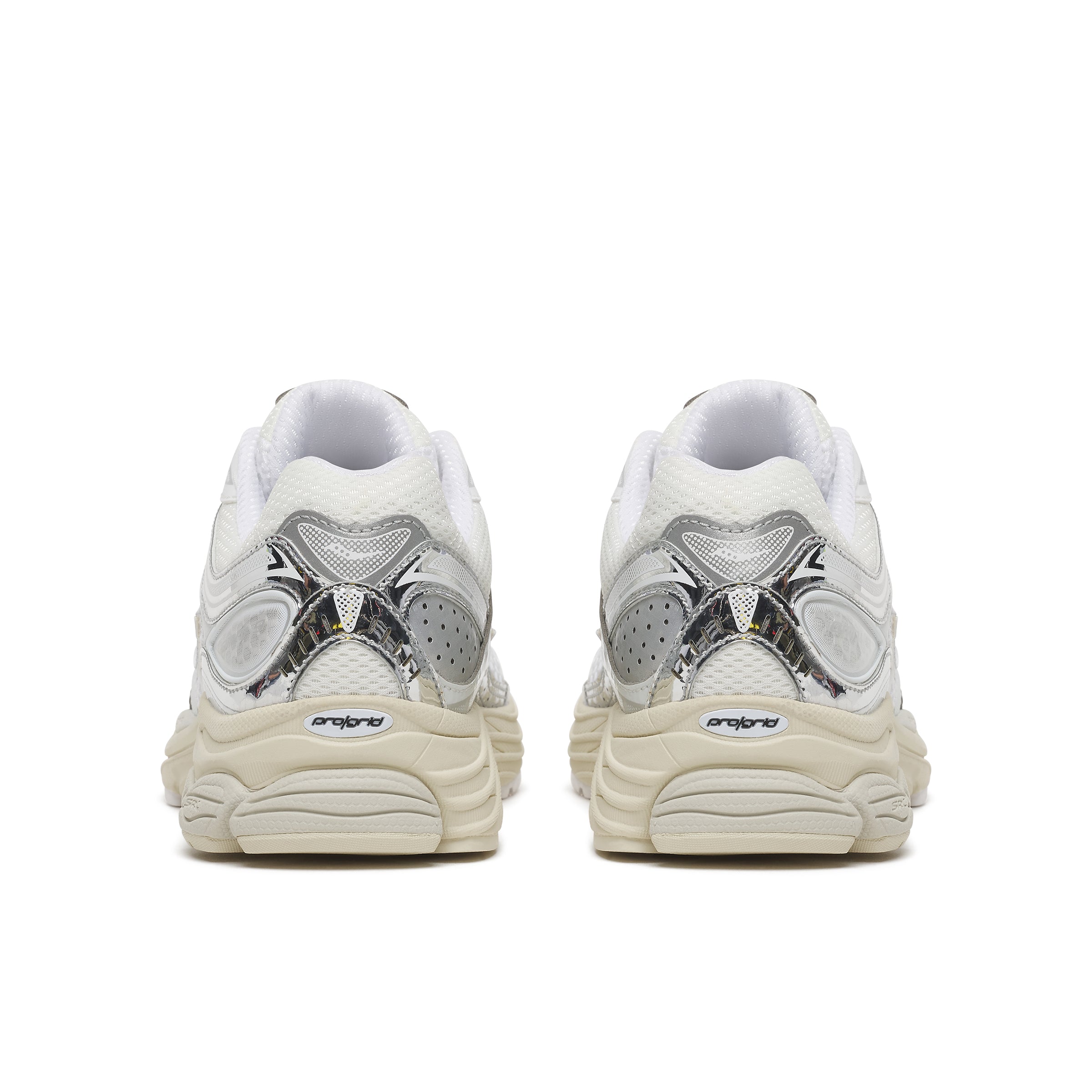 Saucony ProGrid Omni 9 White Eggshell