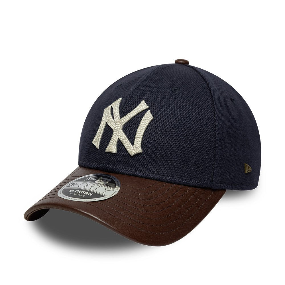 New Era NY Yankees 9FORTY Leather Visor M-Crown Cap - CNEWE14147 - Coziness
