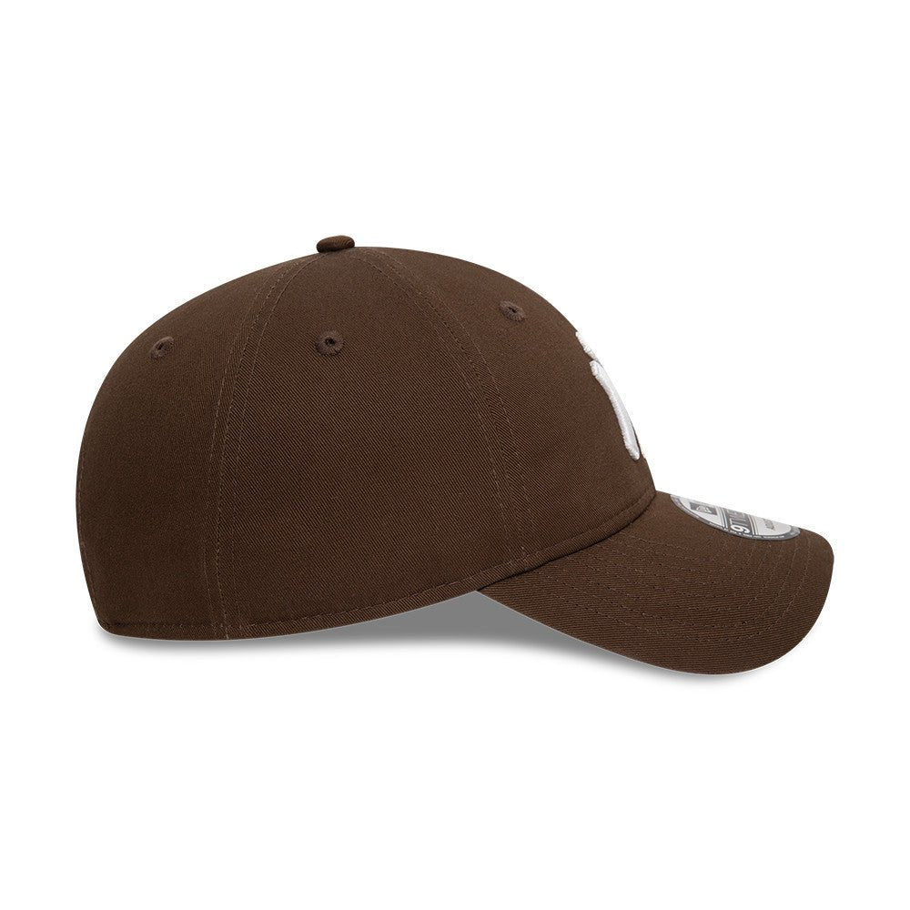 New Era NY Yankees 9TWENTY Cap Brown - CNEWE14157 - Coziness