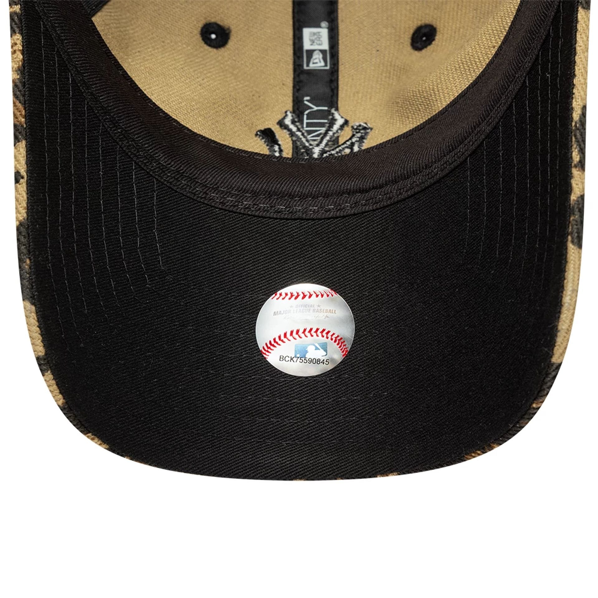 New Era NY Yankees 9TWENTY Leopard Cap - CNEWE9856 - Coziness