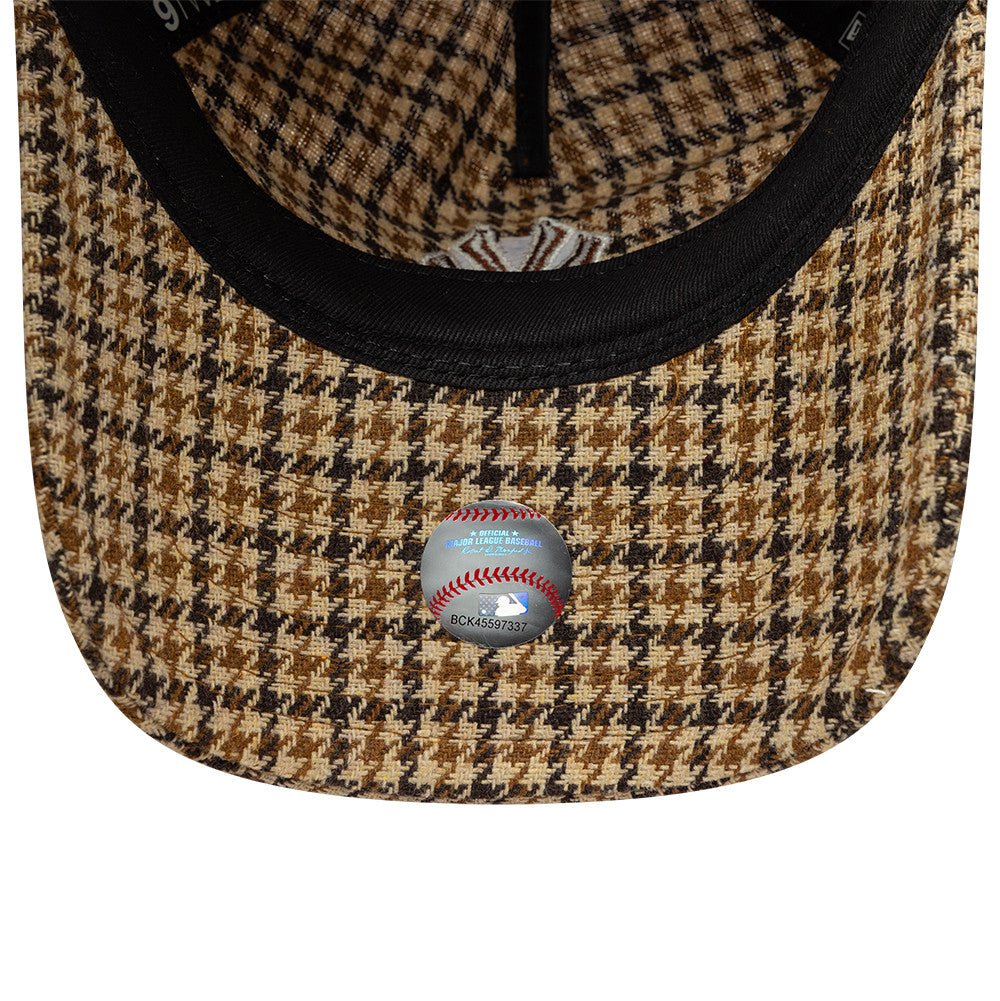 New Era NY Yankees Checkered 9TWENTY AF Cap Beige - CNEWE14161 - Coziness