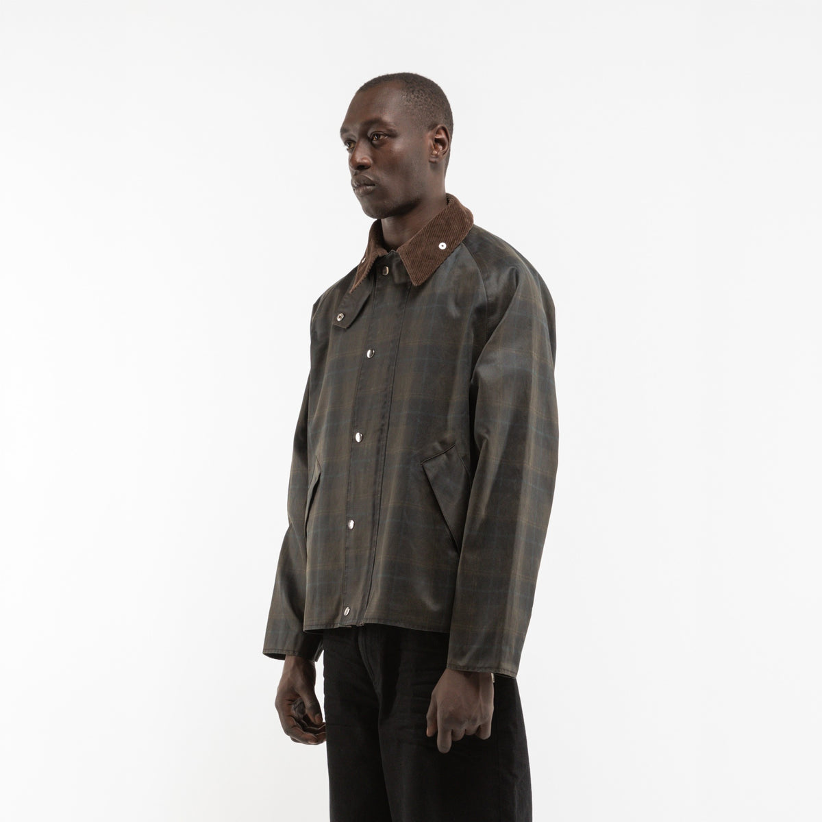 Reternity karierte Waxed Jacke in Dunkelblau, Model schräg