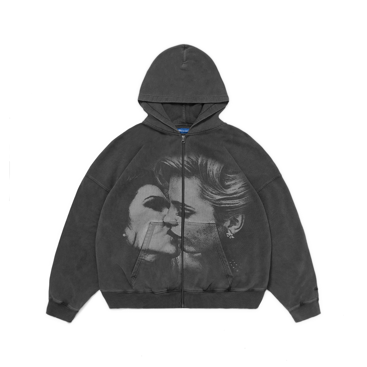 SCRT Envy Zip Hoodie in Schwarz, freigestellt von vorne